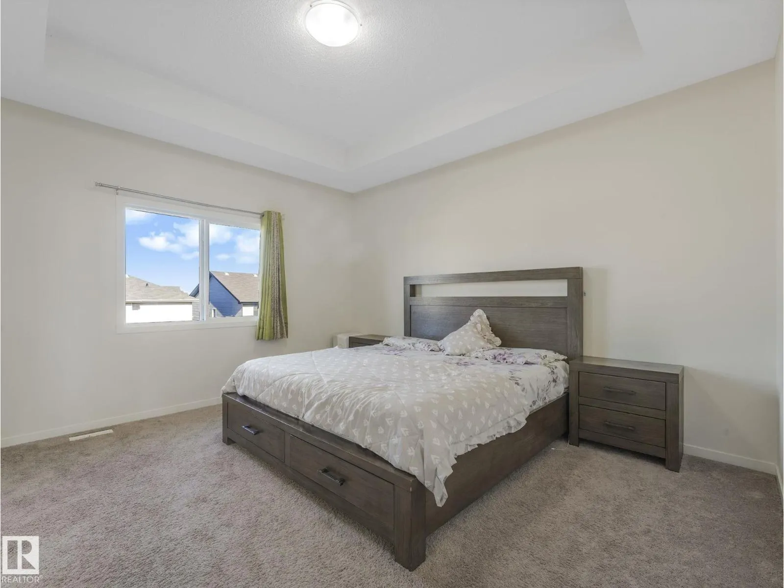 1224 25 AV NW