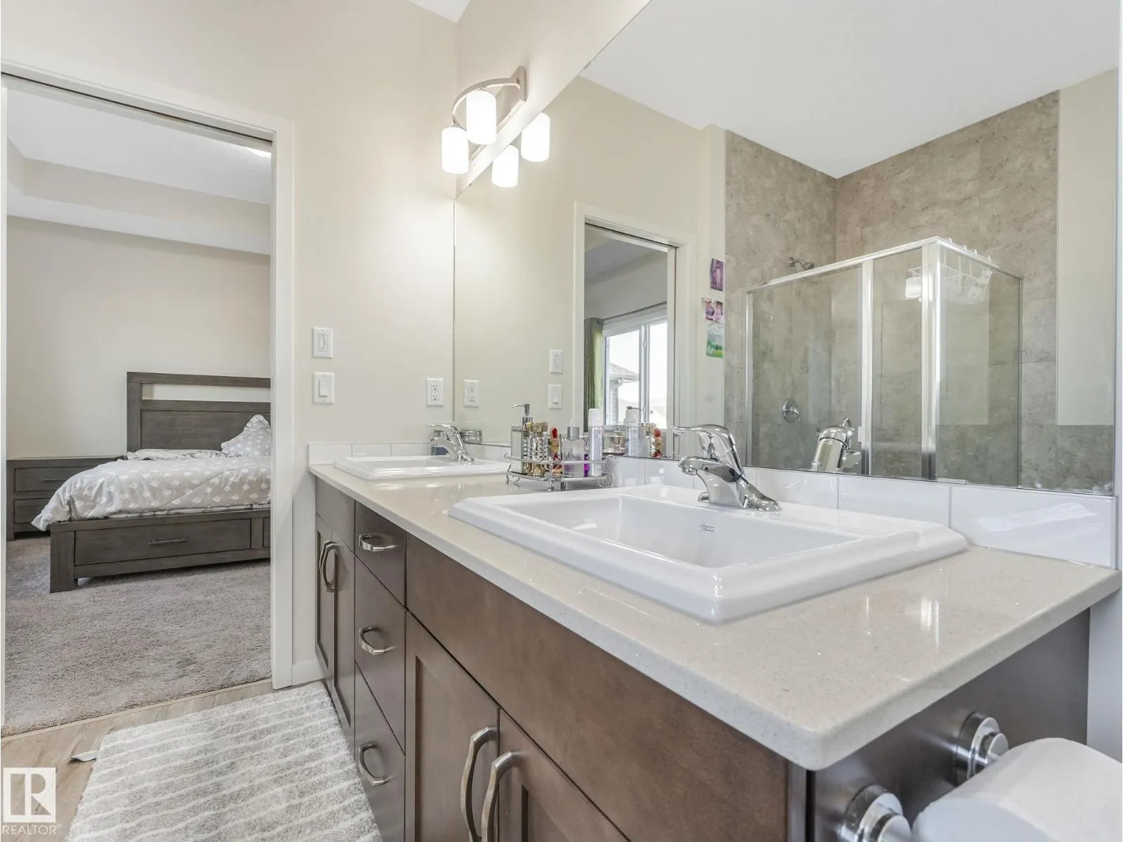 1224 25 AV NW