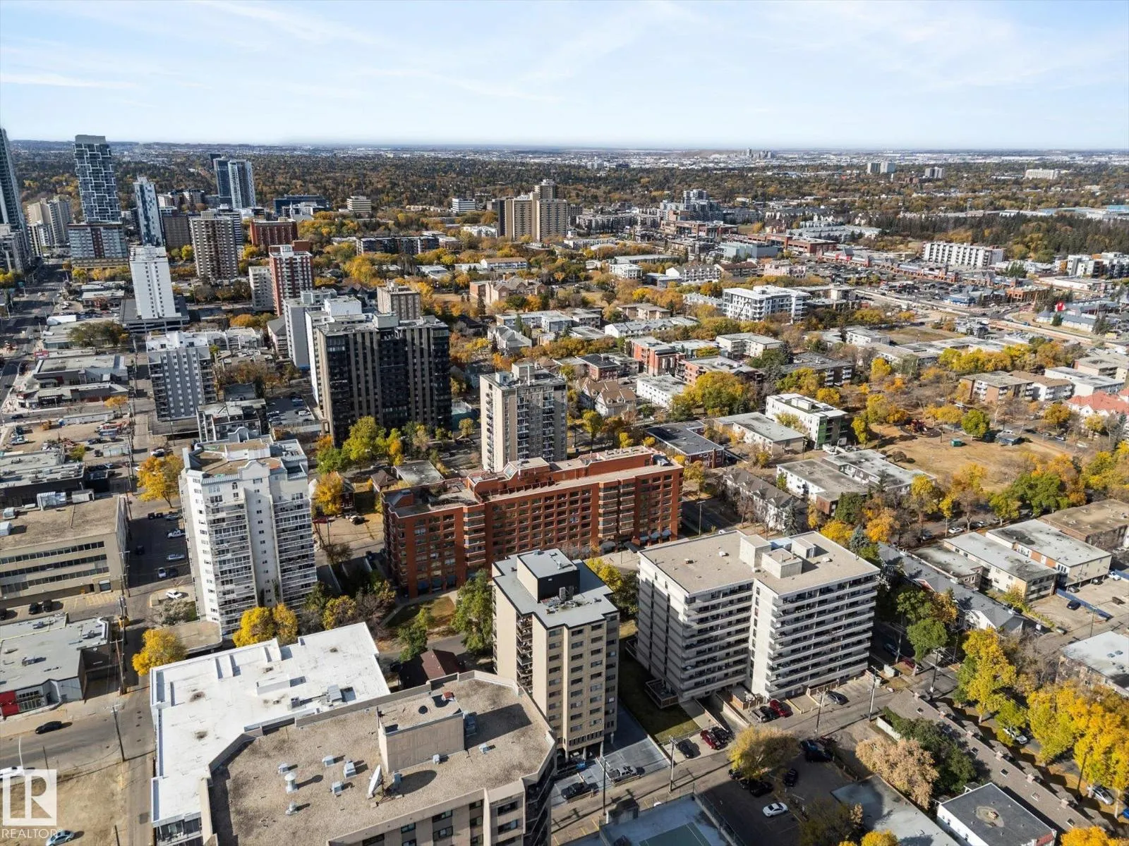 #104 10175 114 ST NW