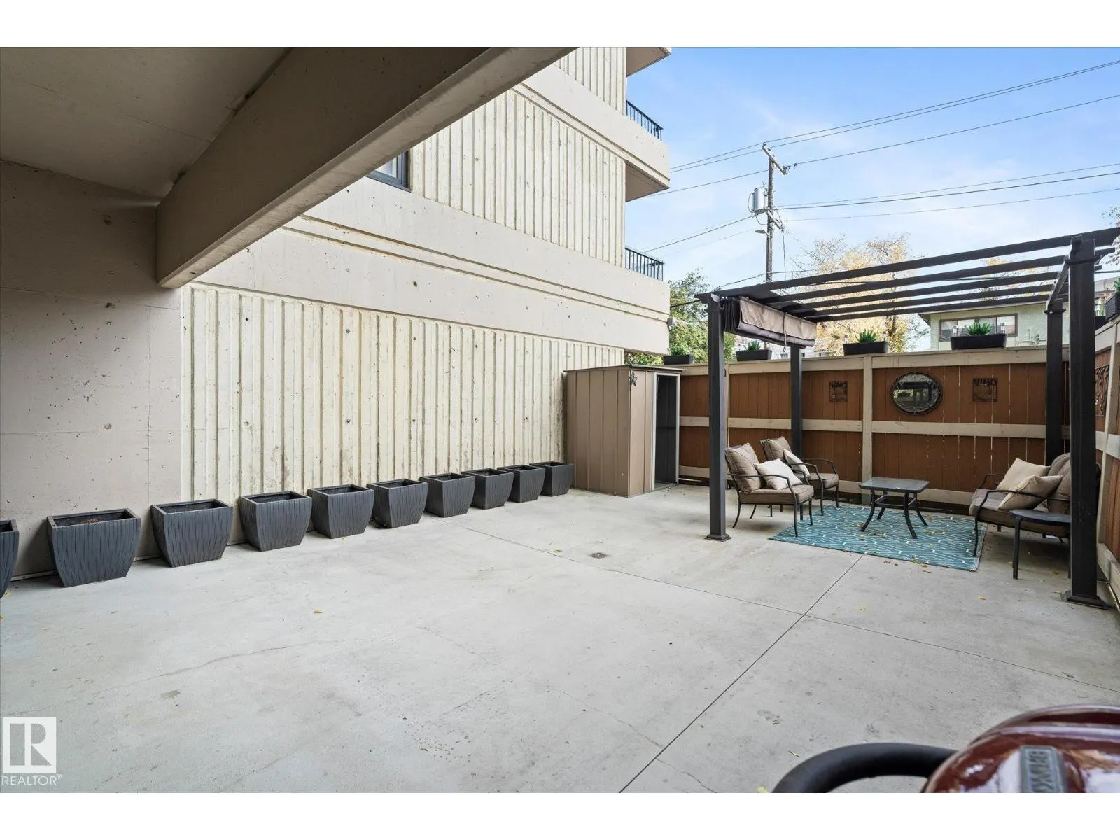 #104 10175 114 ST NW