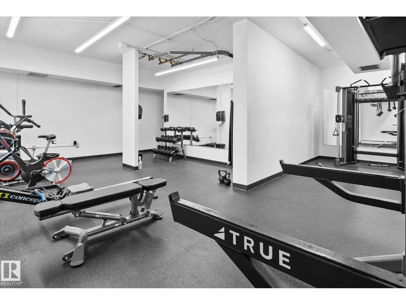 #104 10175 114 ST NW