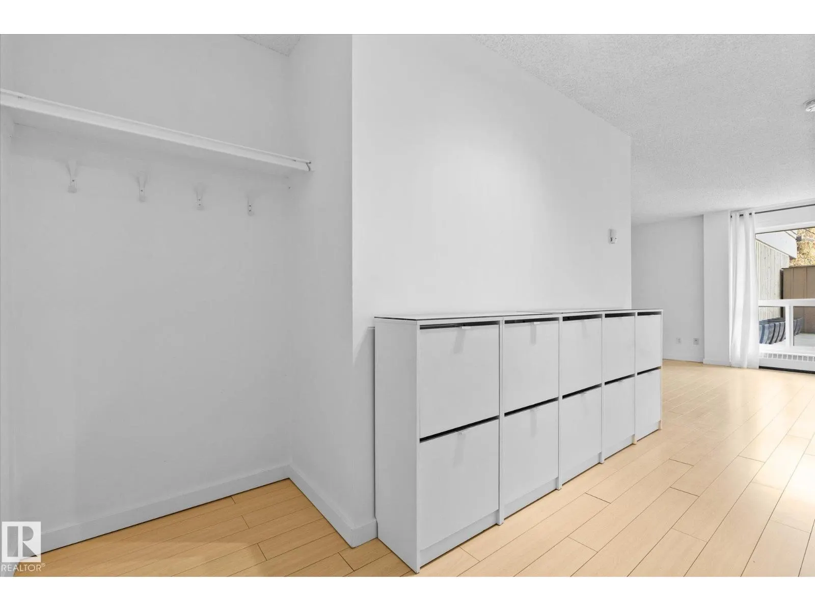 #104 10175 114 ST NW