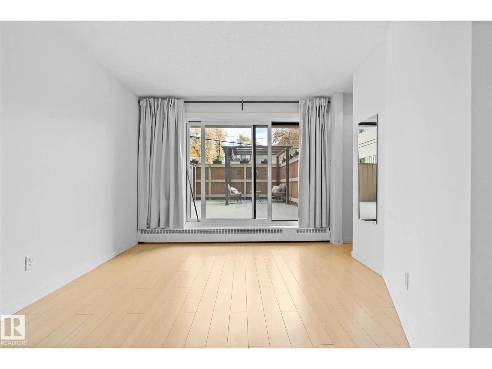 #104 10175 114 ST NW