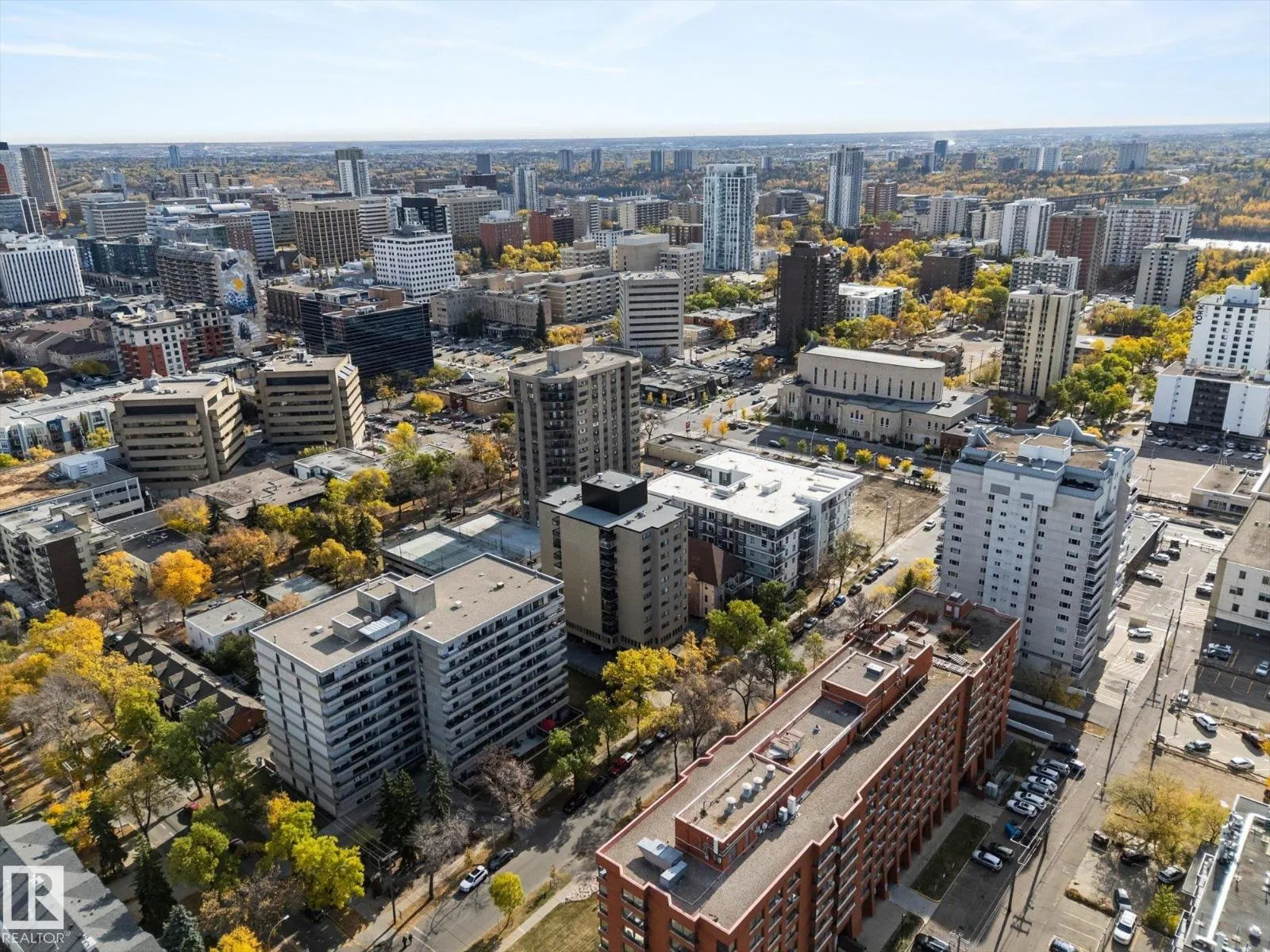 #104 10175 114 ST NW