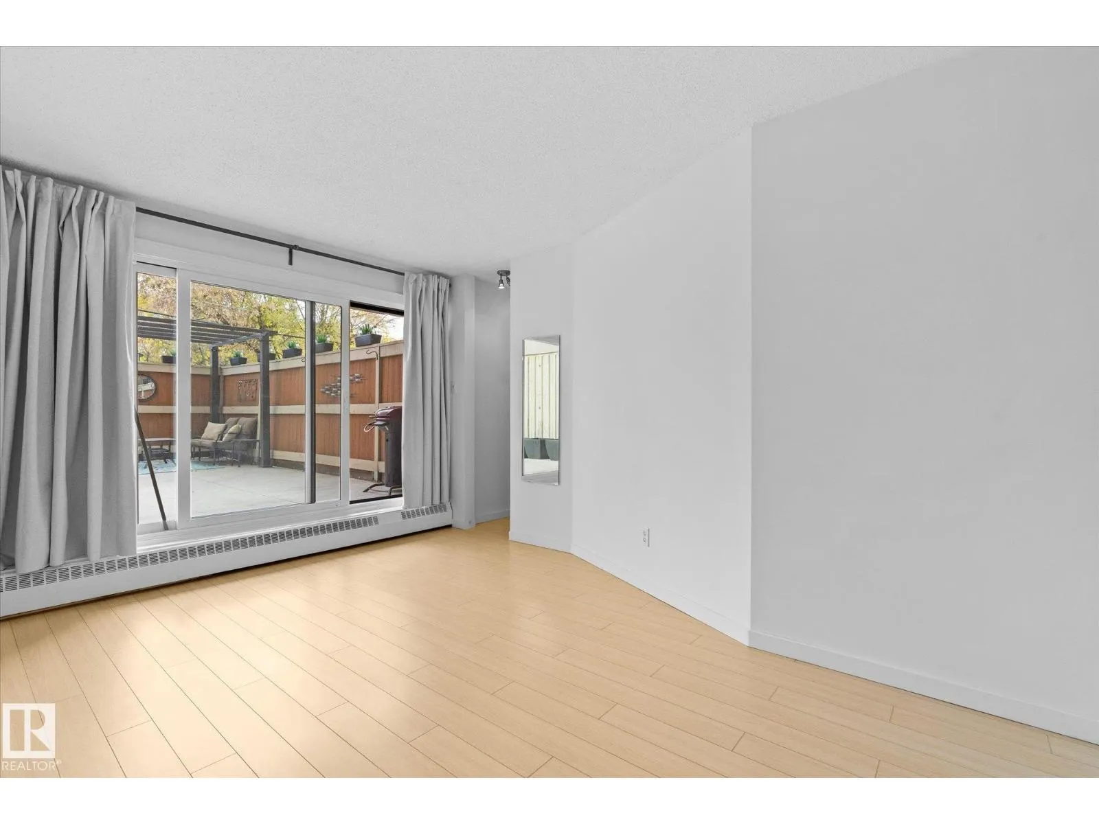 #104 10175 114 ST NW