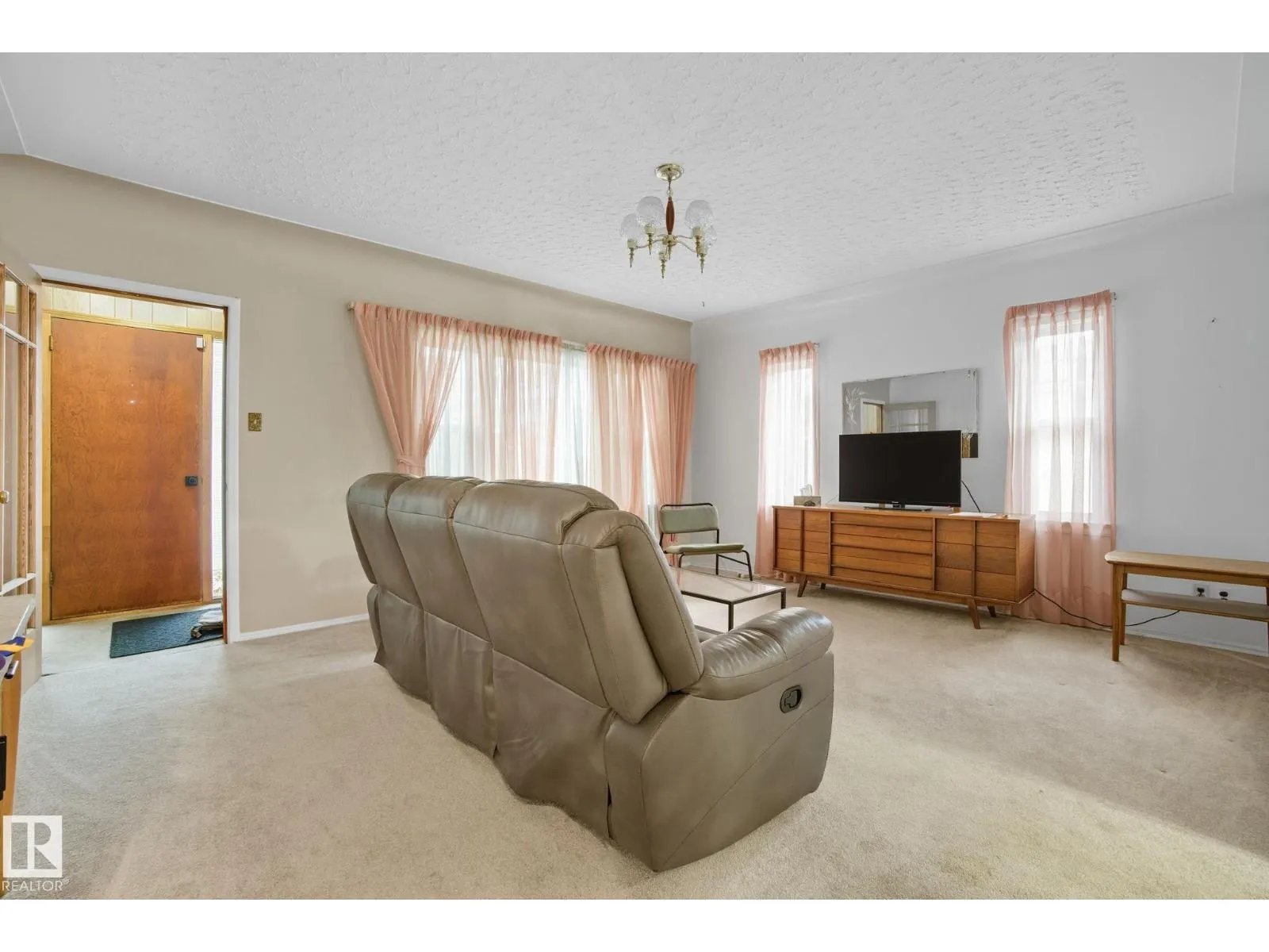 12414 88 ST NW