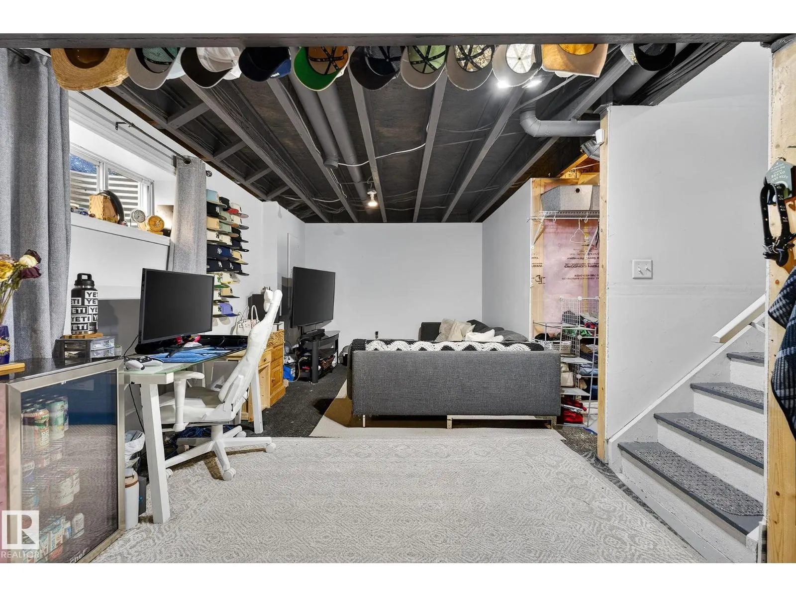361 NELSON DR