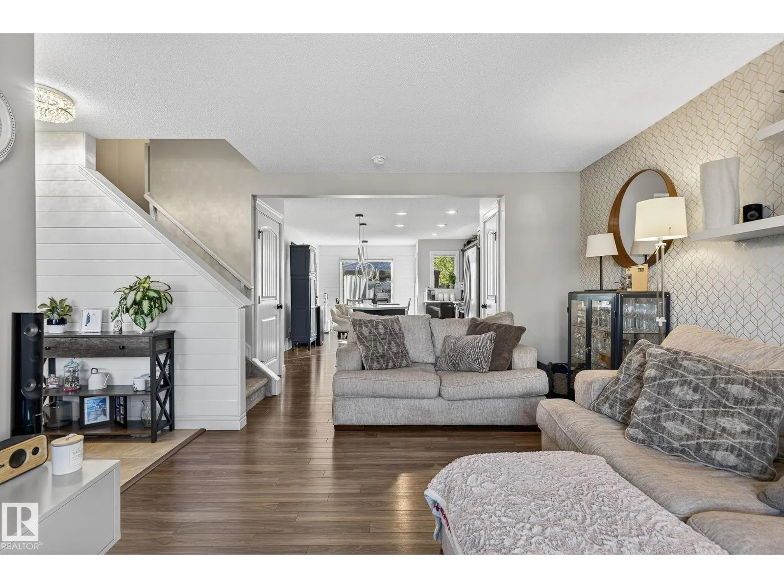 361 NELSON DR