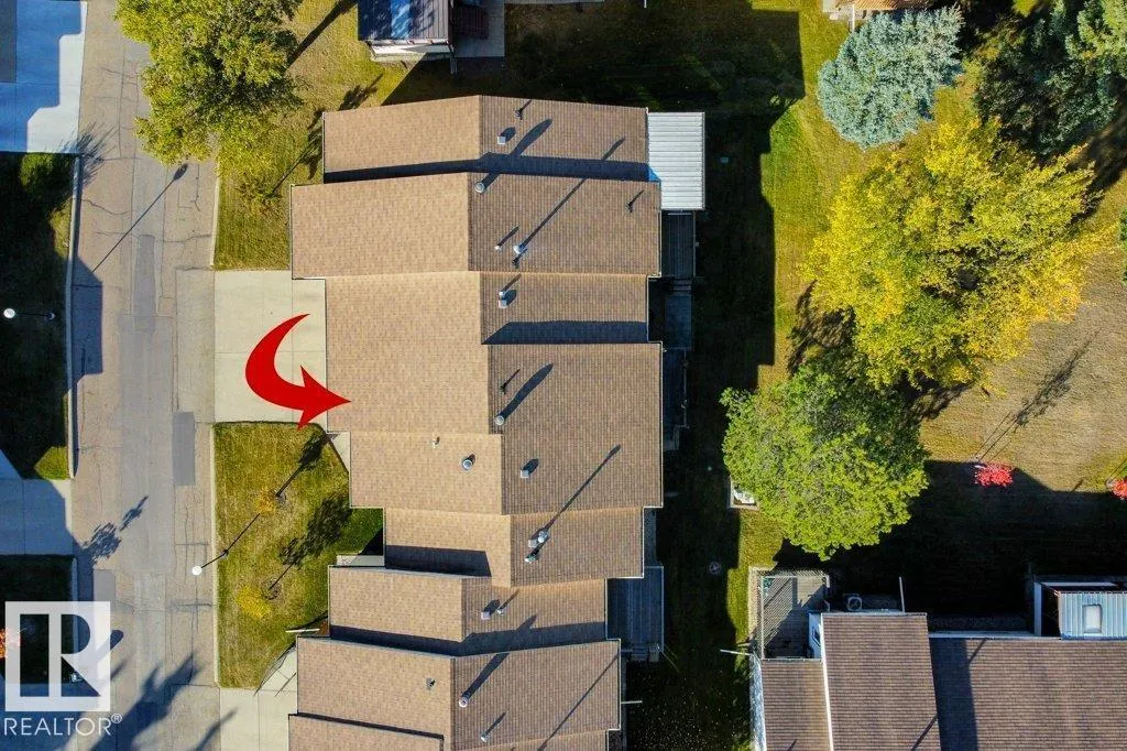 10646 153 AV NW