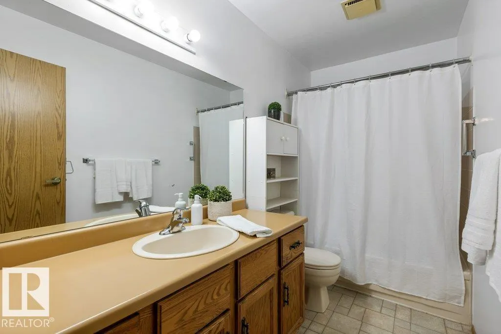 10646 153 AV NW