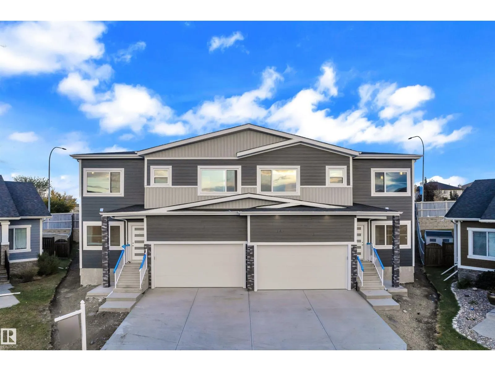 48 HAZELWOOD LN