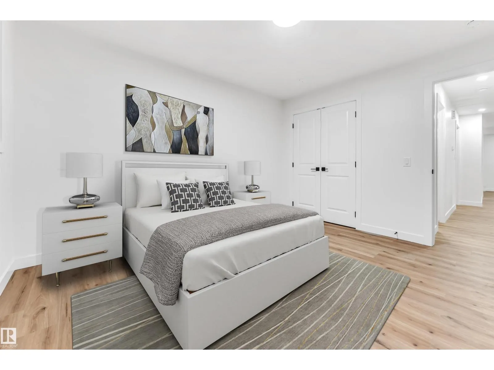 4616 32 AV NW