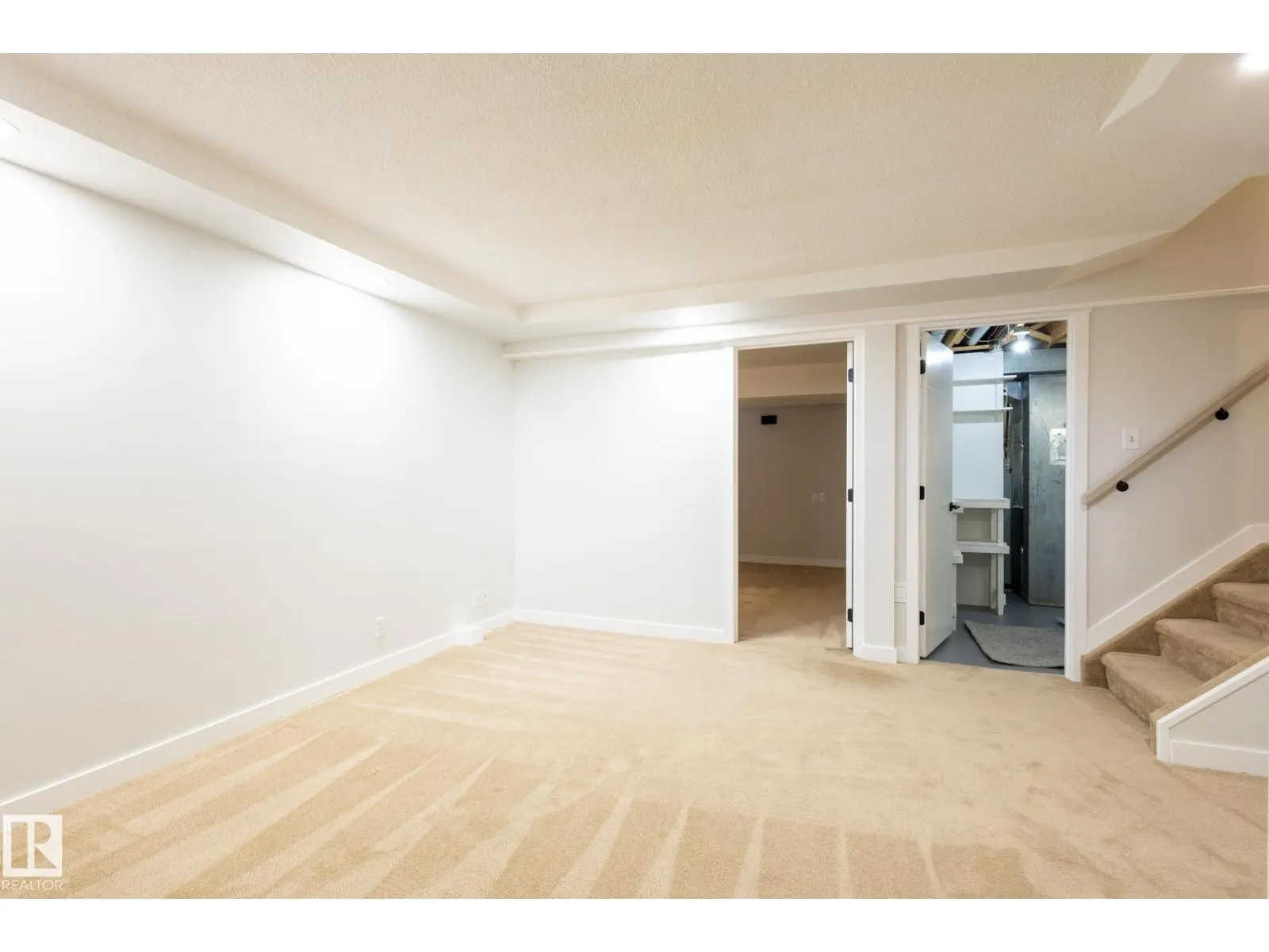 14035 121 ST NW