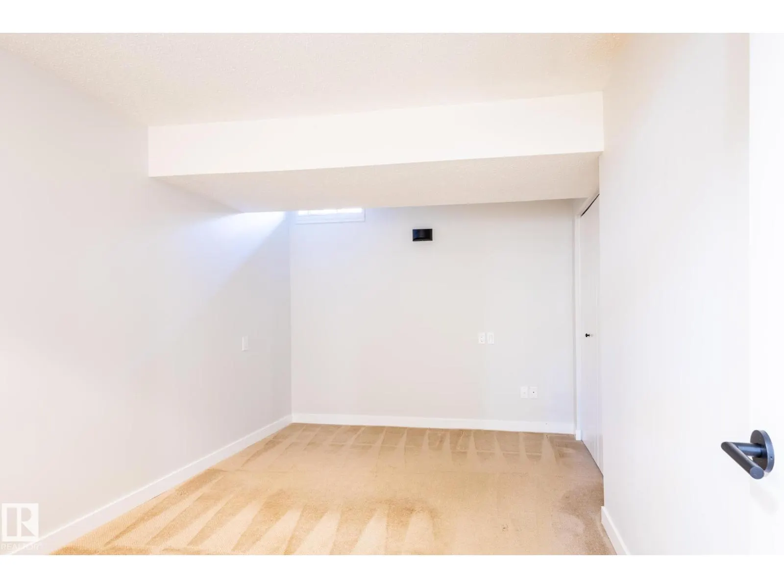 14035 121 ST NW