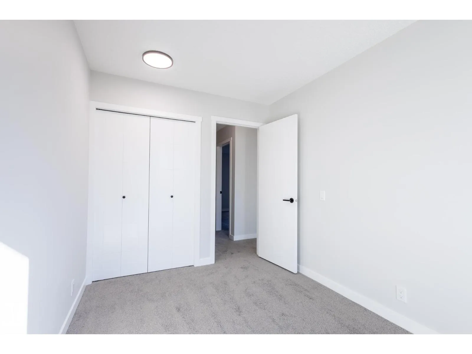 14035 121 ST NW