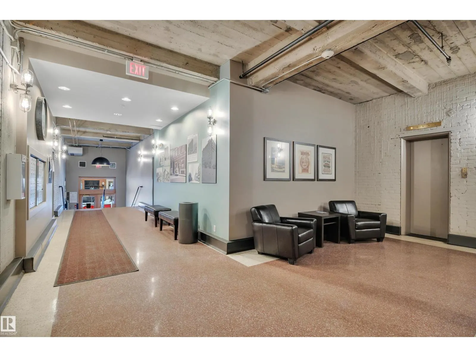 #102 10169 104 ST NW