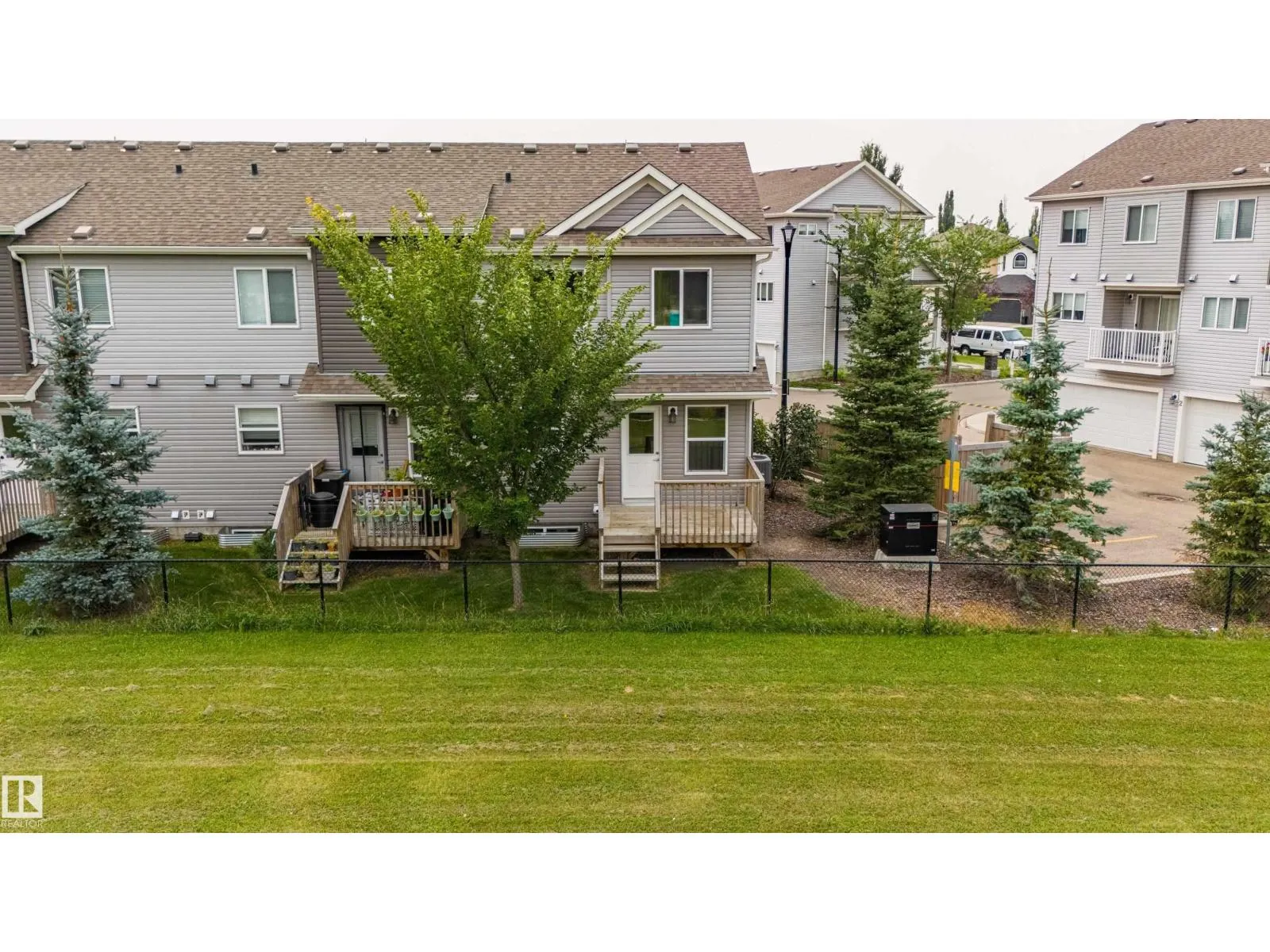 #32 2121 HADDOW DR NW