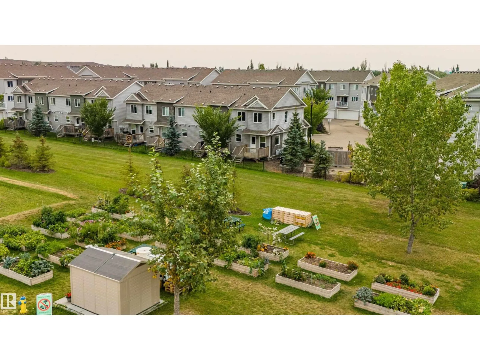 #32 2121 HADDOW DR NW