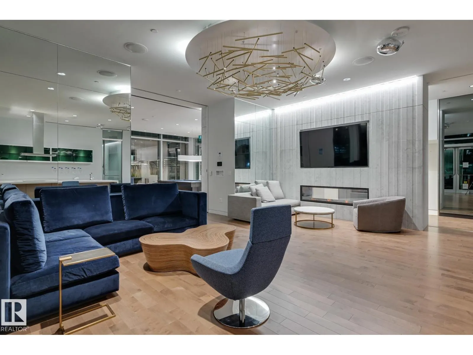 #4603 10360 102 ST NW