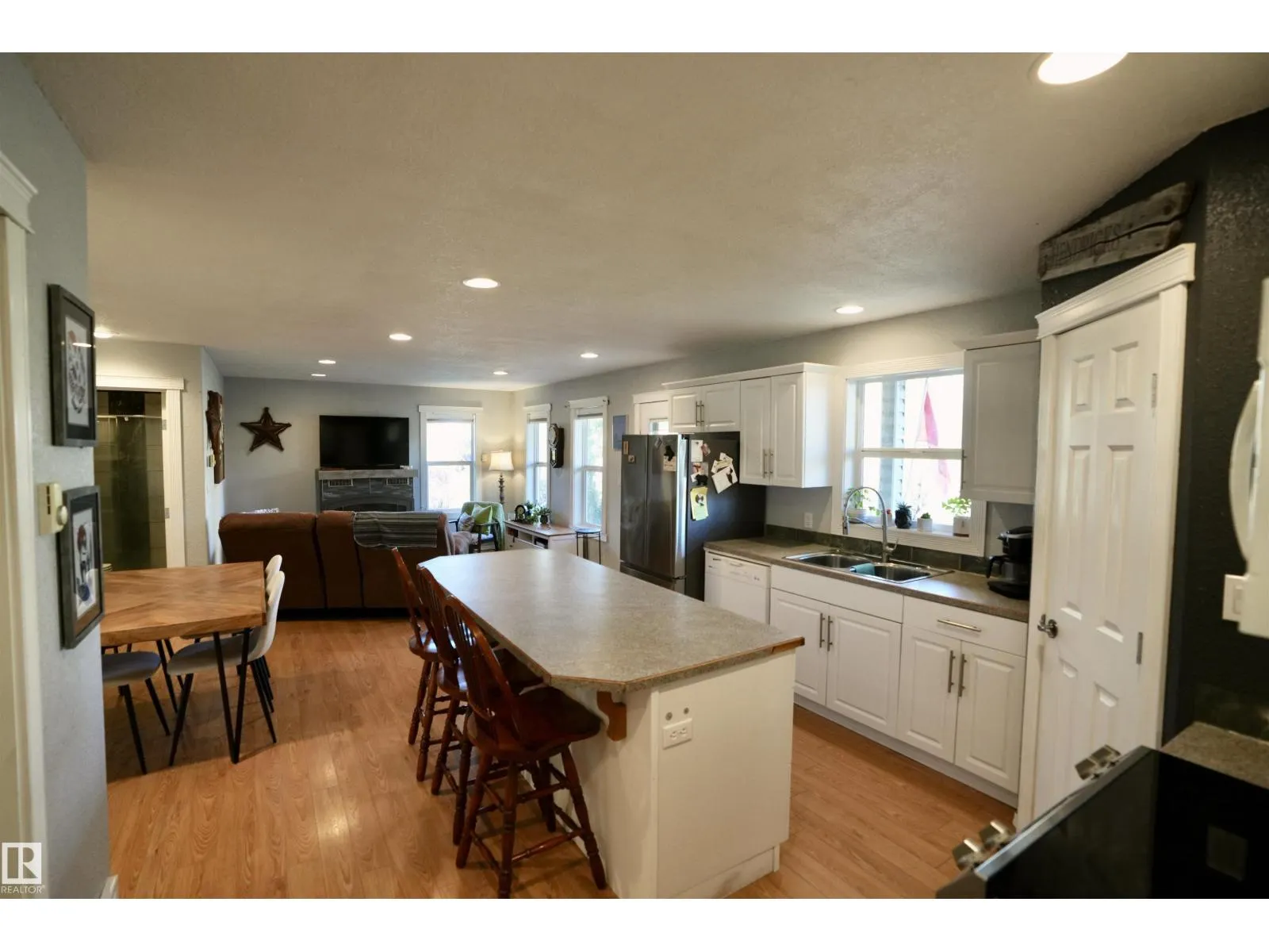 136, 11124 TWP RD 595