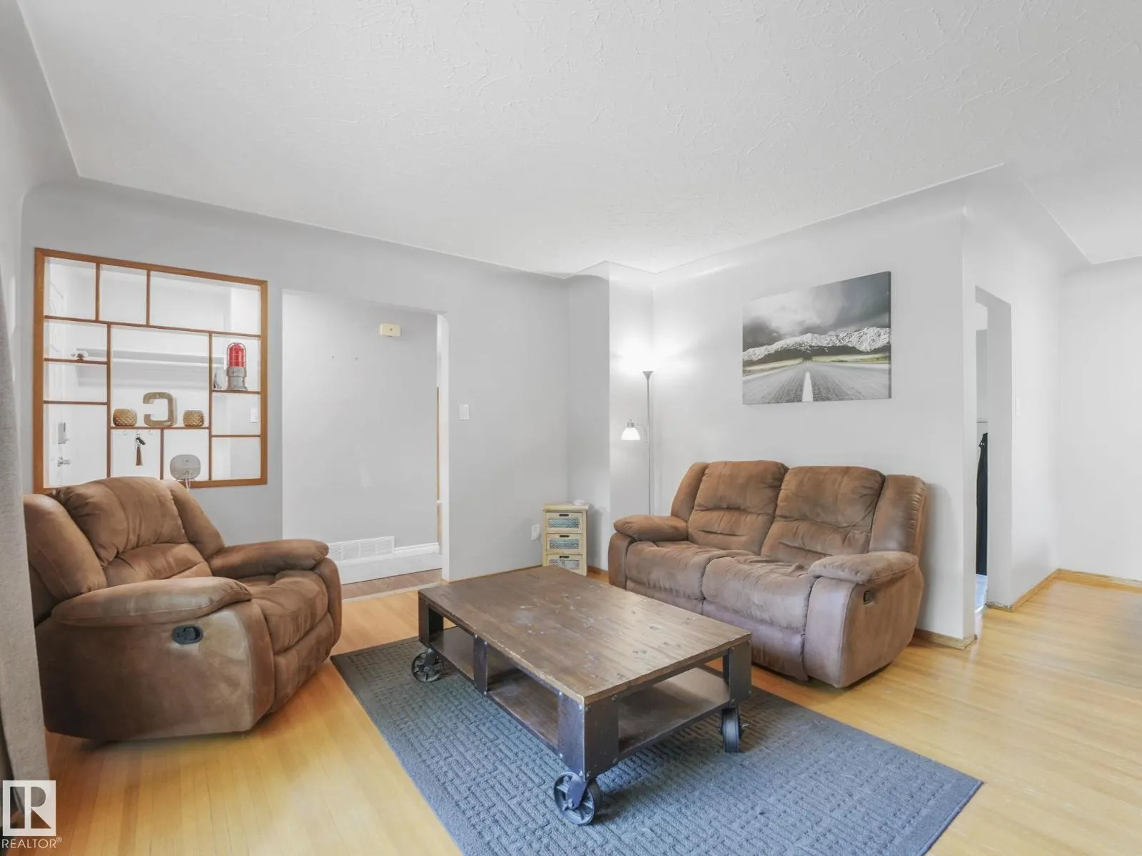 9534 81 ST NW