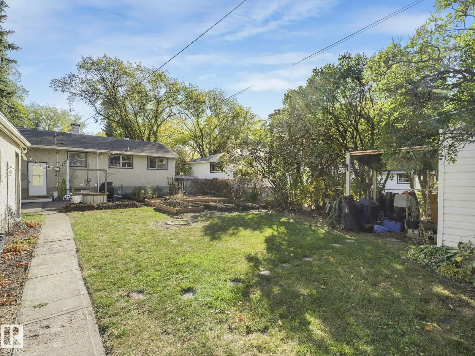 9534 81 ST NW