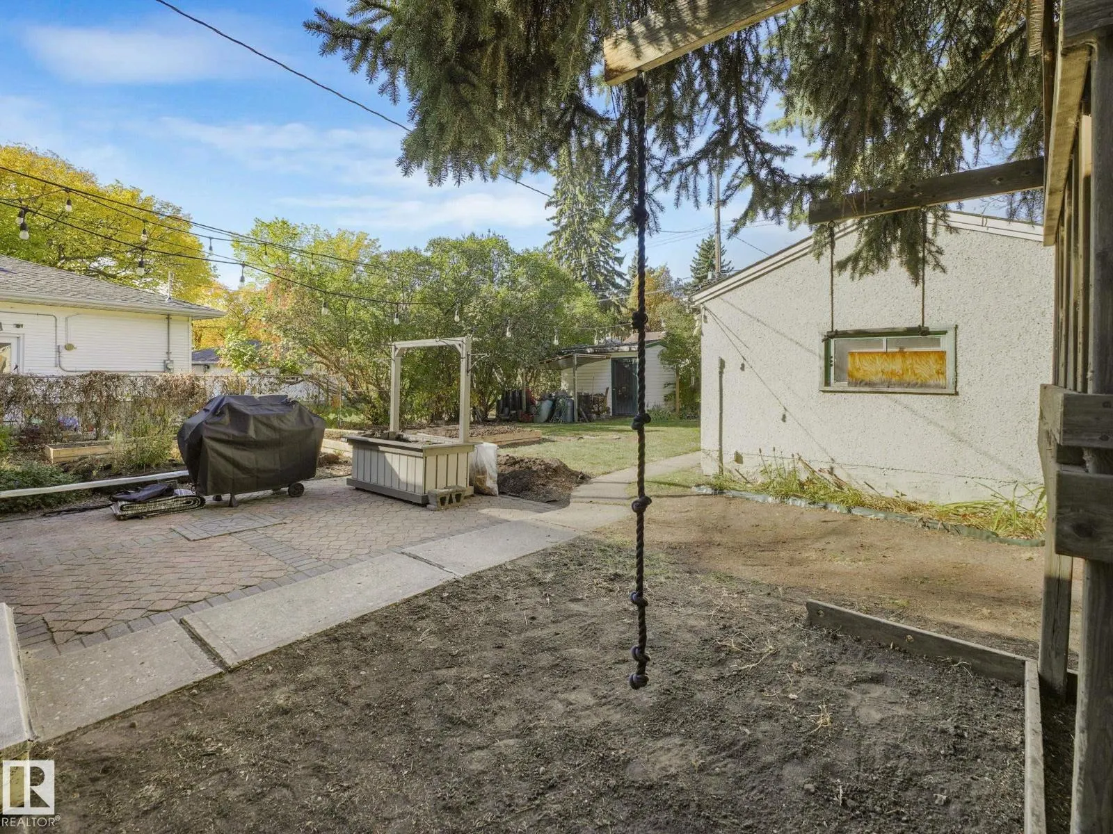 9534 81 ST NW