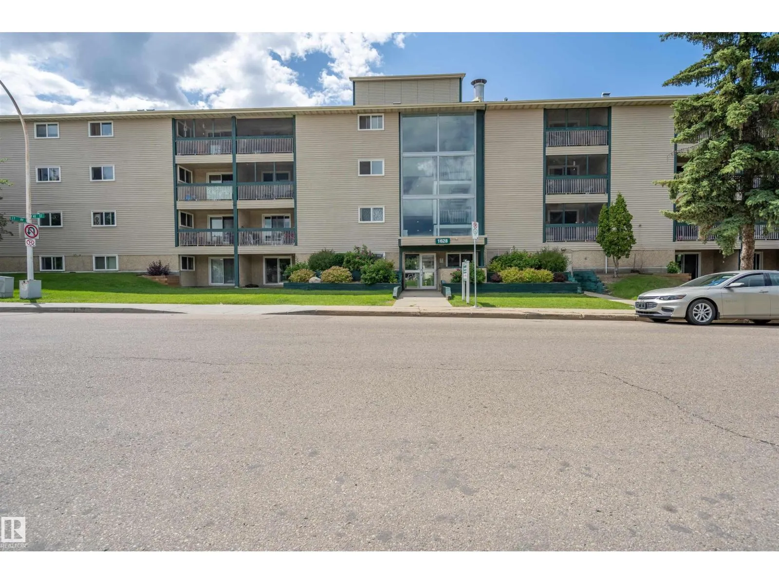 #203 1628 48 ST NW