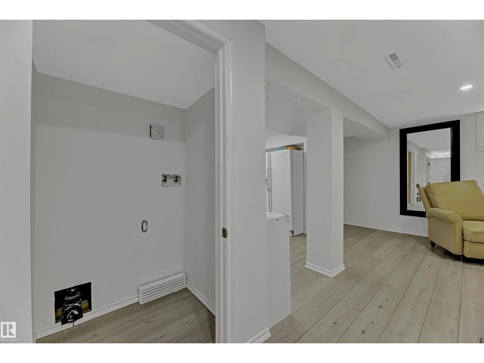 9115 79 ST NW