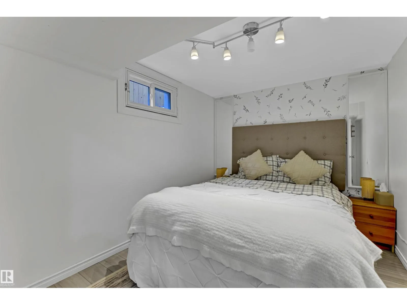 9115 79 ST NW