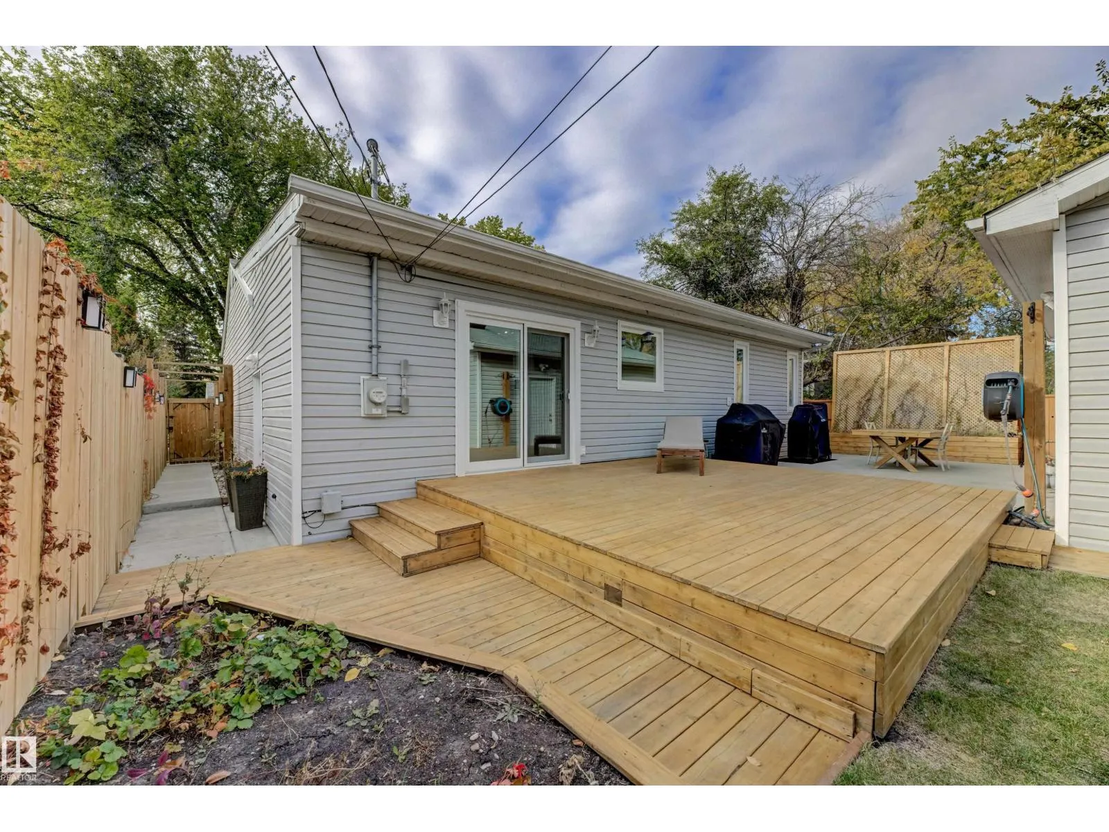 9115 79 ST NW