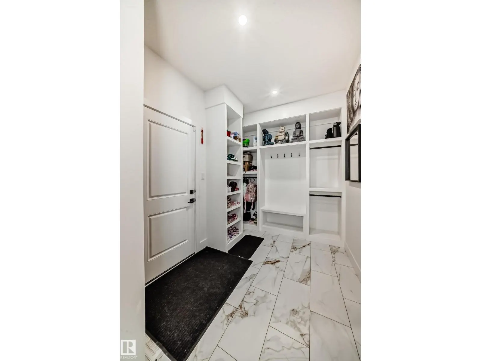 42 Elwyck Gate