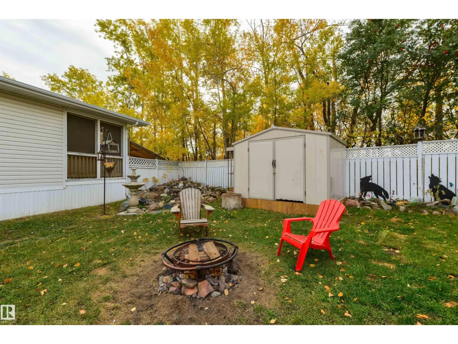 2809 Lakeside Cres NW NW