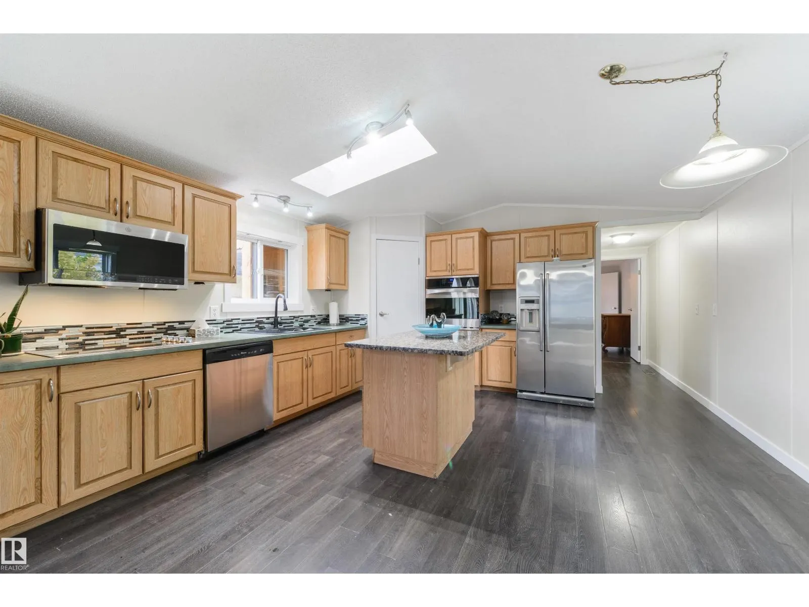 2809 Lakeside Cres NW NW