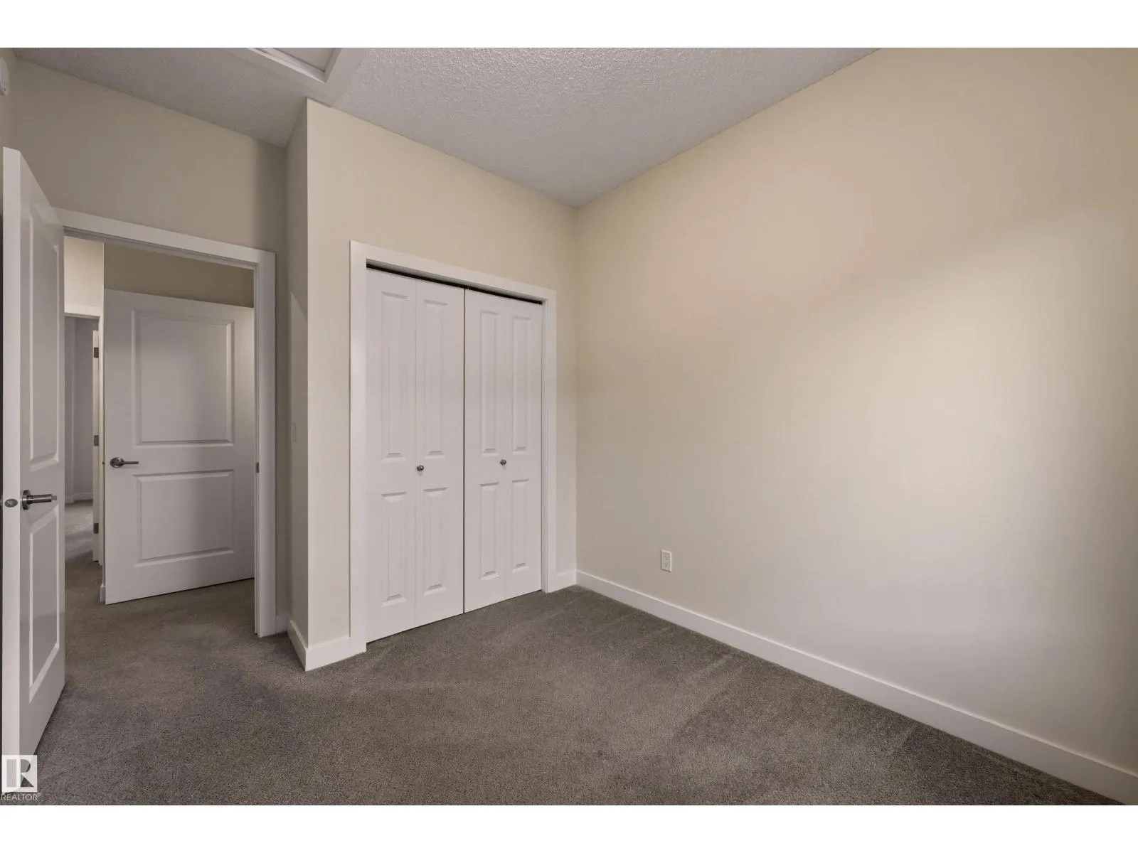 #52 804 WELSH DR SW