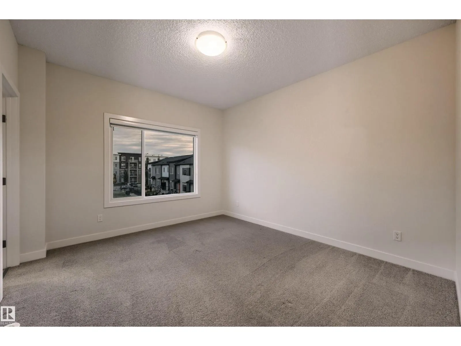 #52 804 WELSH DR SW