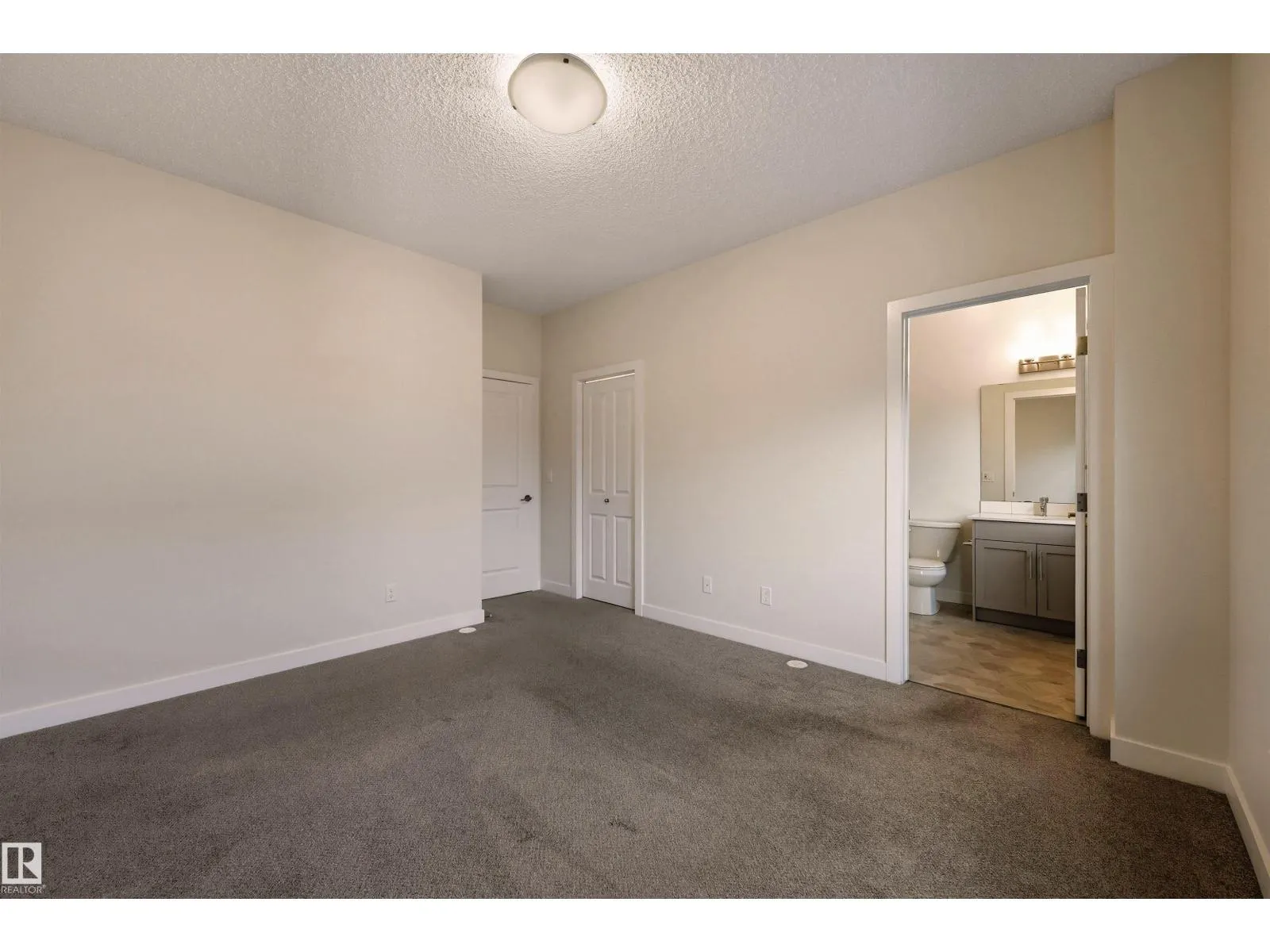 #52 804 WELSH DR SW