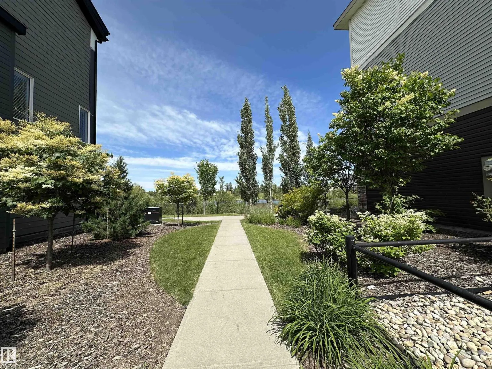 #52 804 WELSH DR SW