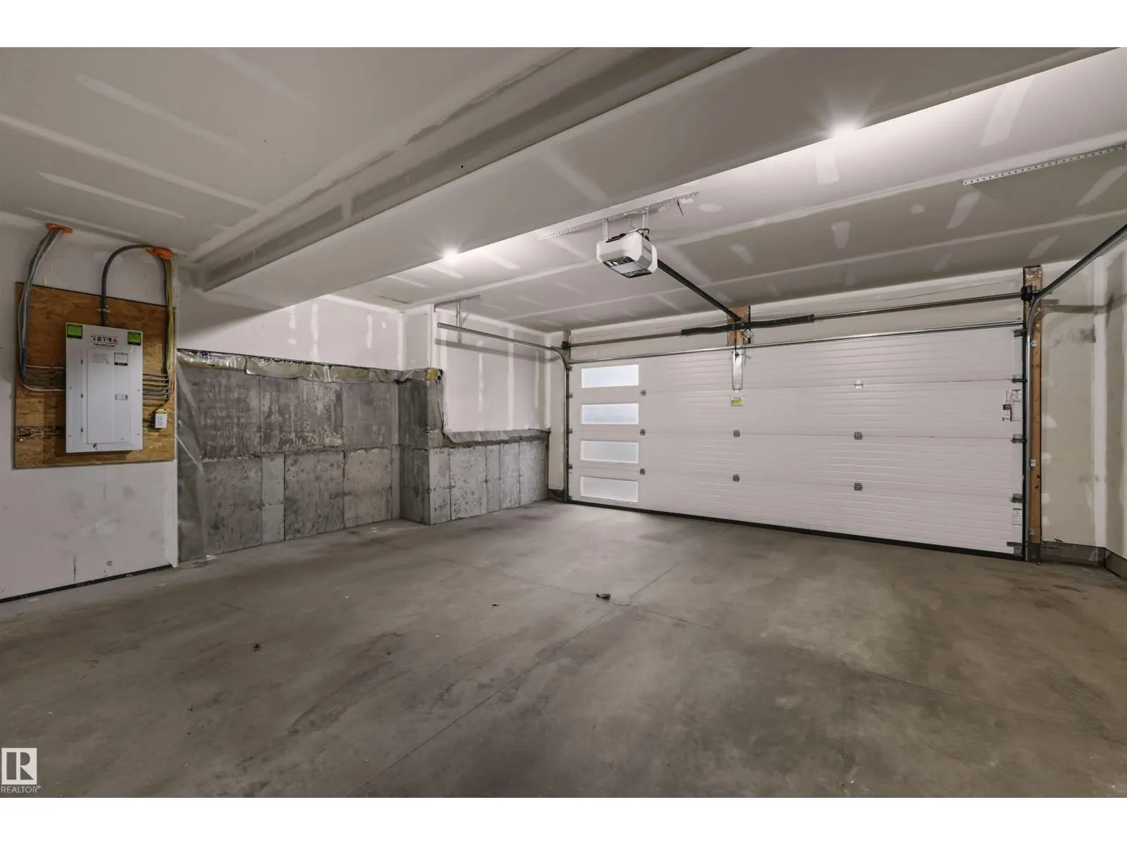 #52 804 WELSH DR SW
