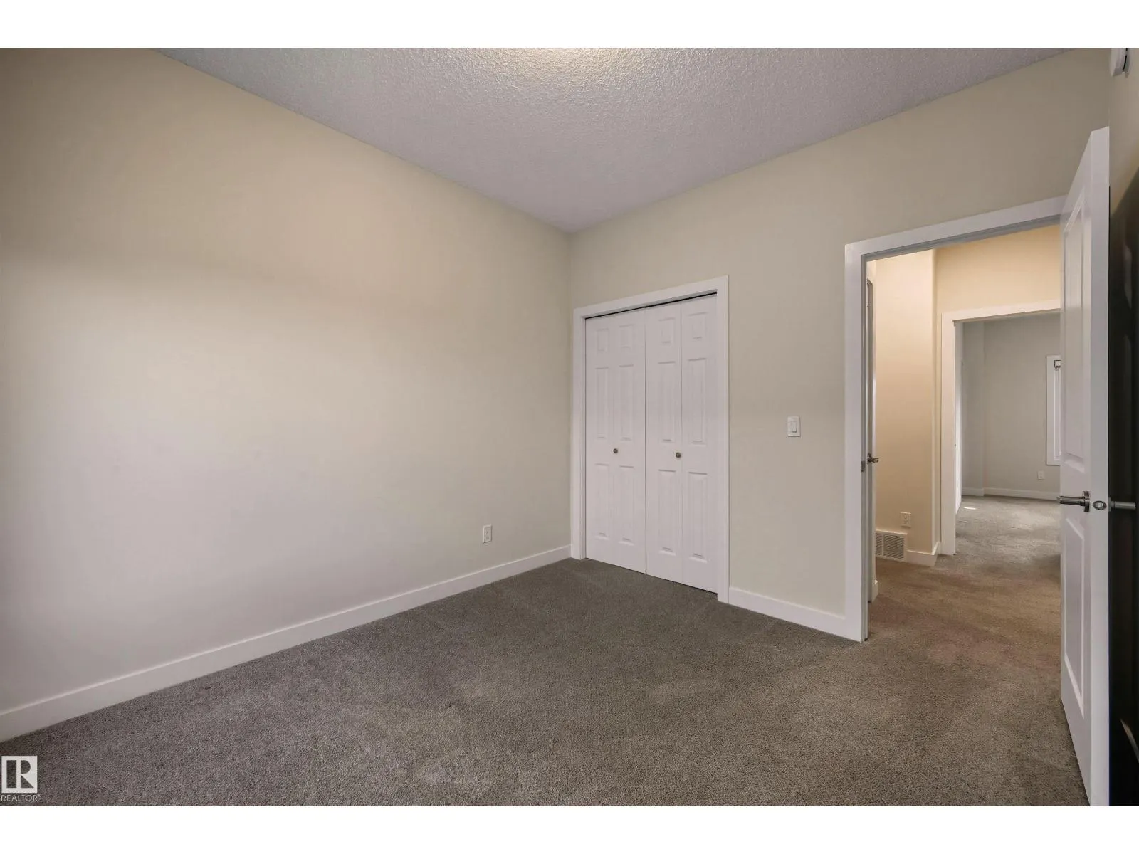 #52 804 WELSH DR SW