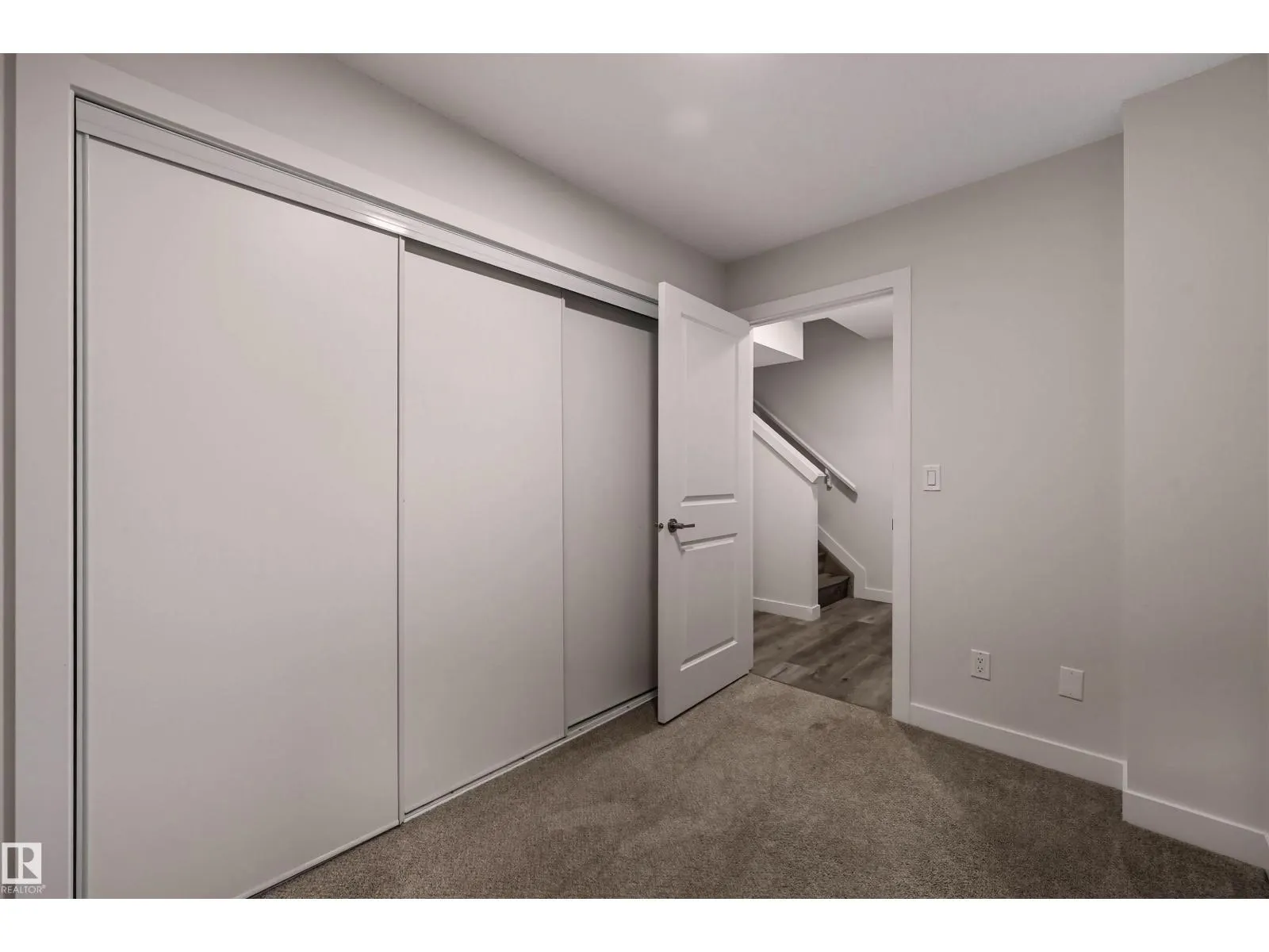 #52 804 WELSH DR SW
