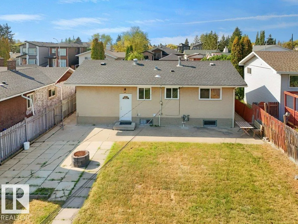 9815 159 ST NW NW