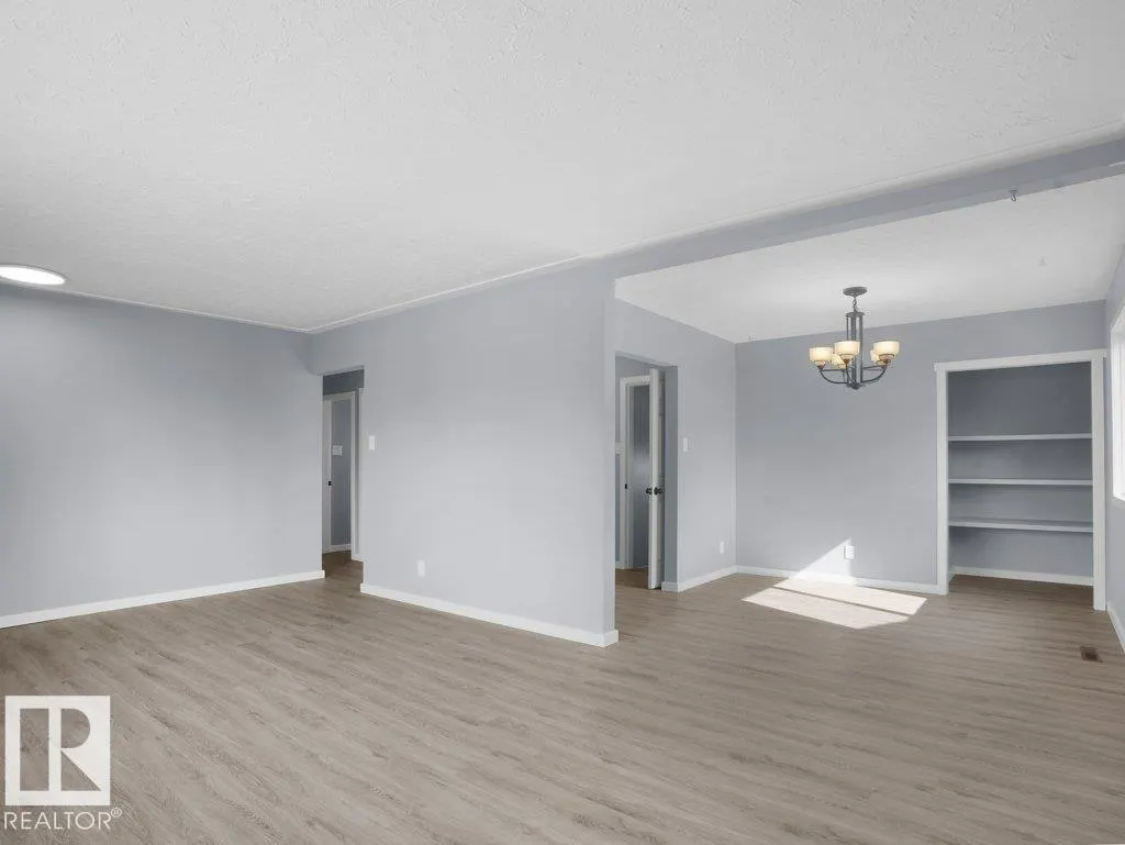 9815 159 ST NW NW
