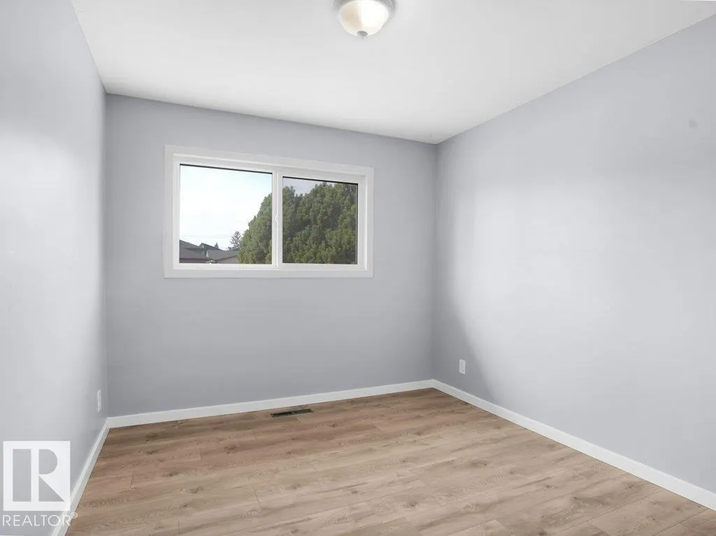 9815 159 ST NW NW