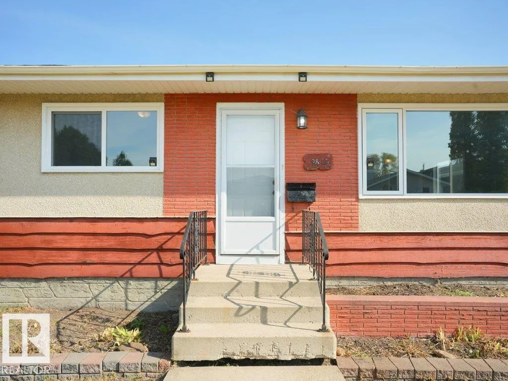 9815 159 ST NW NW