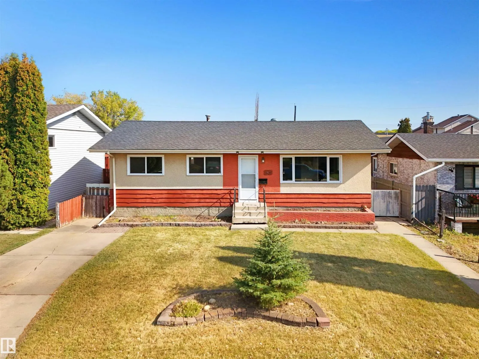 9815 159 ST NW NW