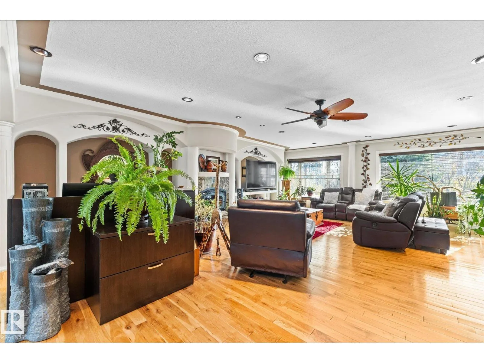 11124 110a AV NW