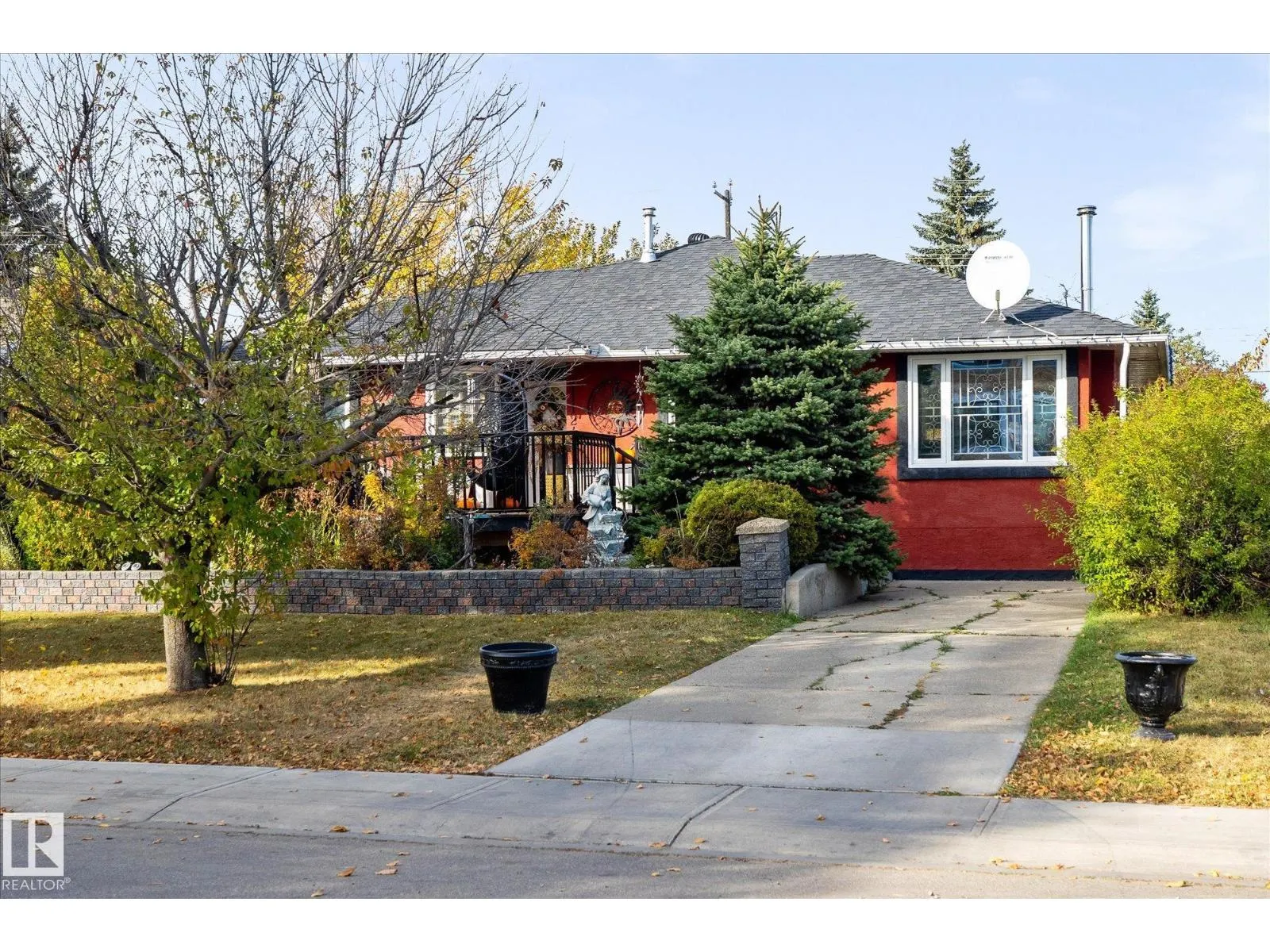 11124 110a AV NW