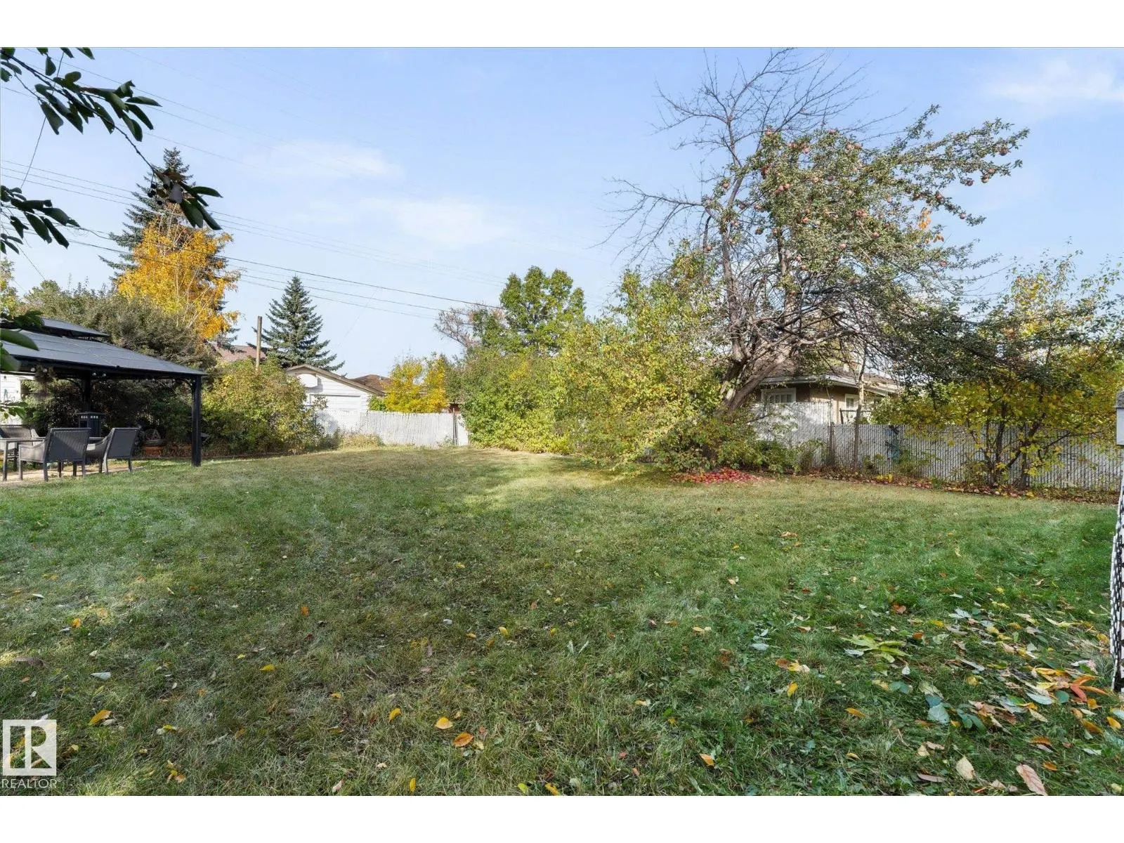 11124 110a AV NW