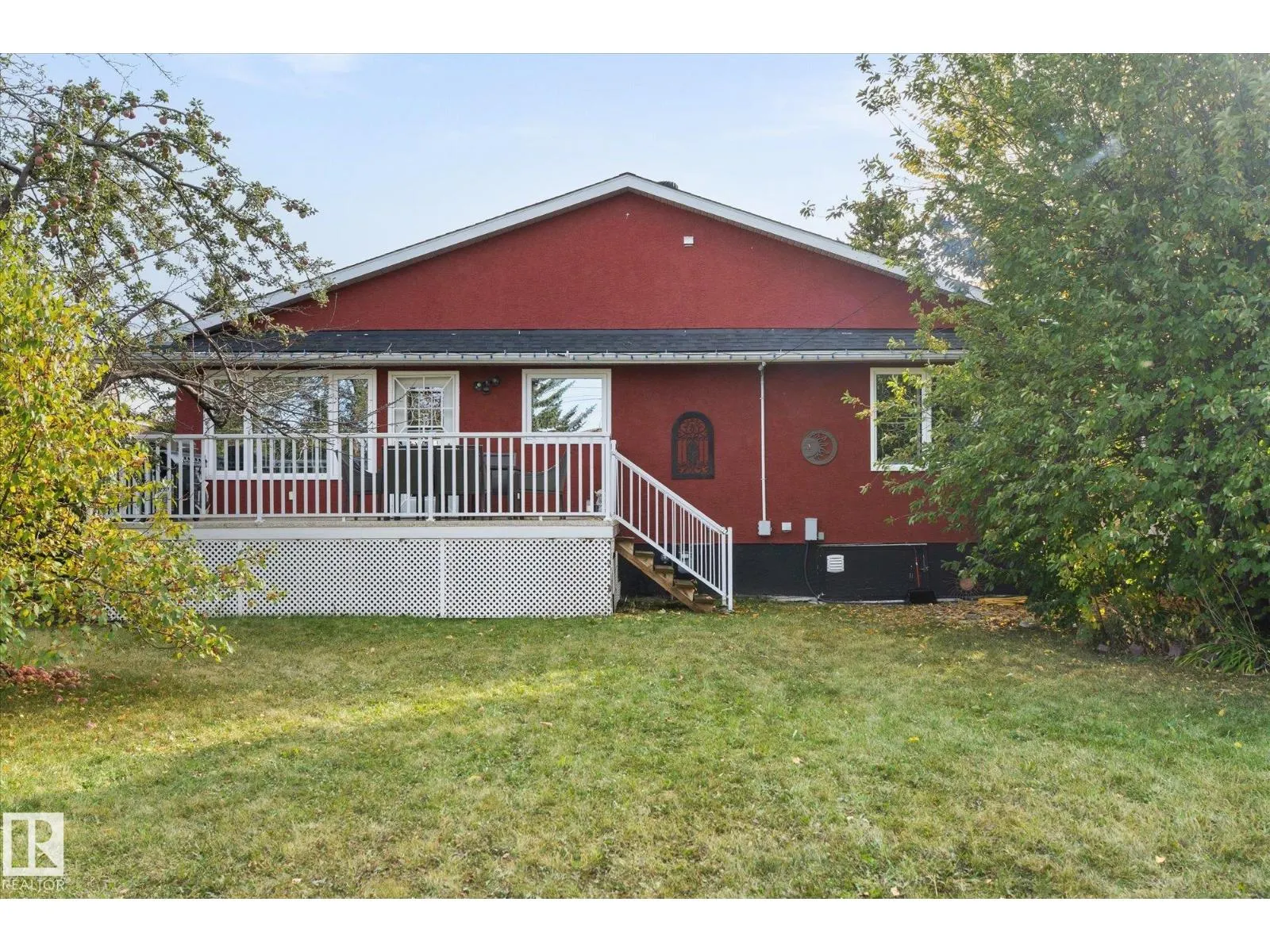 11124 110a AV NW